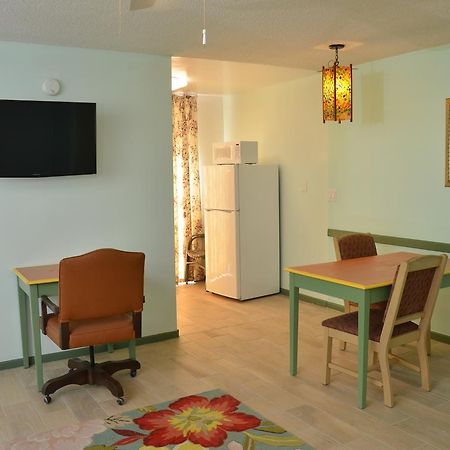 Sandpiper Springs Retreat & Spa Desert Hot Springs Exterior photo