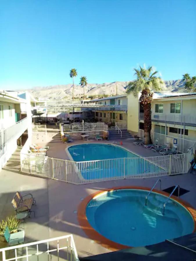 Sandpiper Springs Retreat & Spa Desert Hot Springs Exterior photo